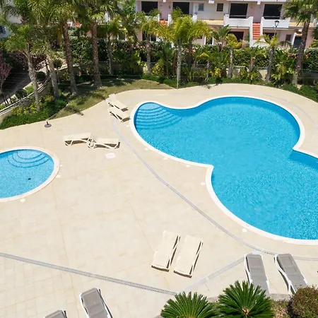 28 By Destination Algarve * Luz