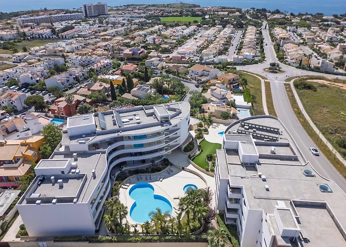28 By Destination Algarve *