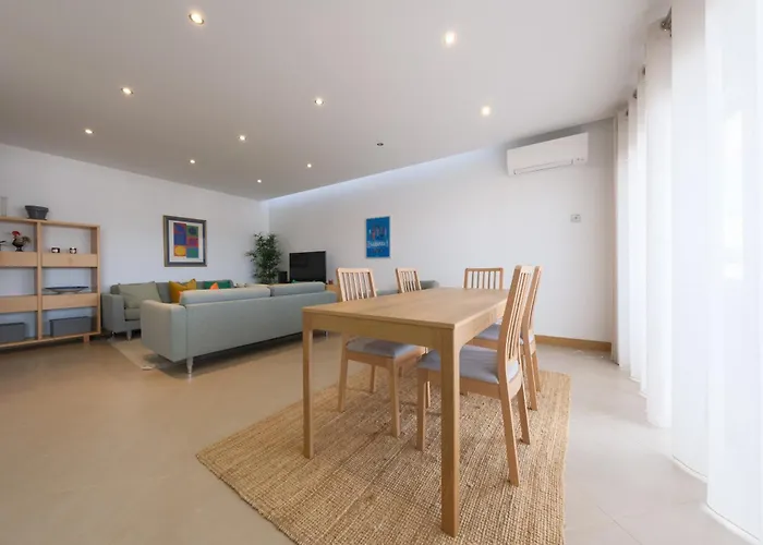 28 By Destination Algarve Senhora da Luz